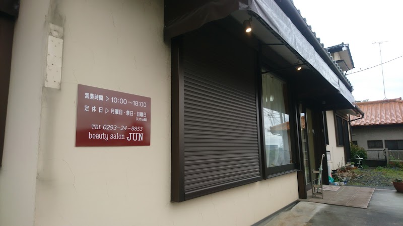 beauty salon JUN