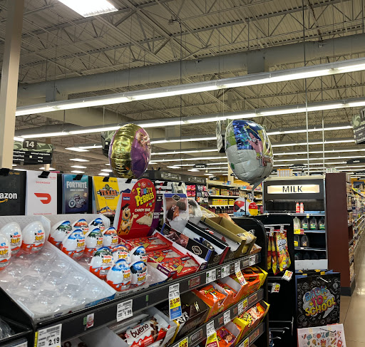 Grocery Store «Kroger», reviews and photos, 305 E Lewis and Clark Pkwy, Clarksville, IN 47129, USA