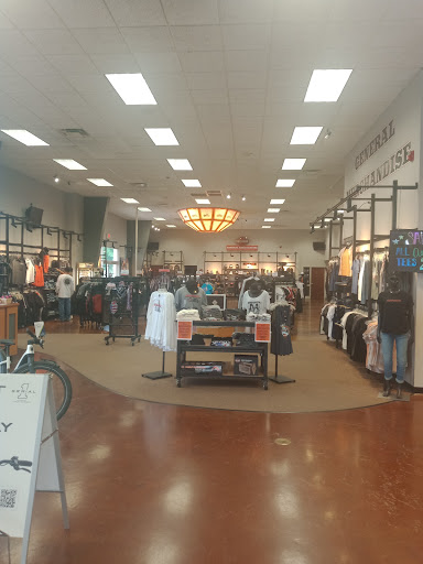 Motorcycle Dealer «Hideout Harley-Davidson», reviews and photos