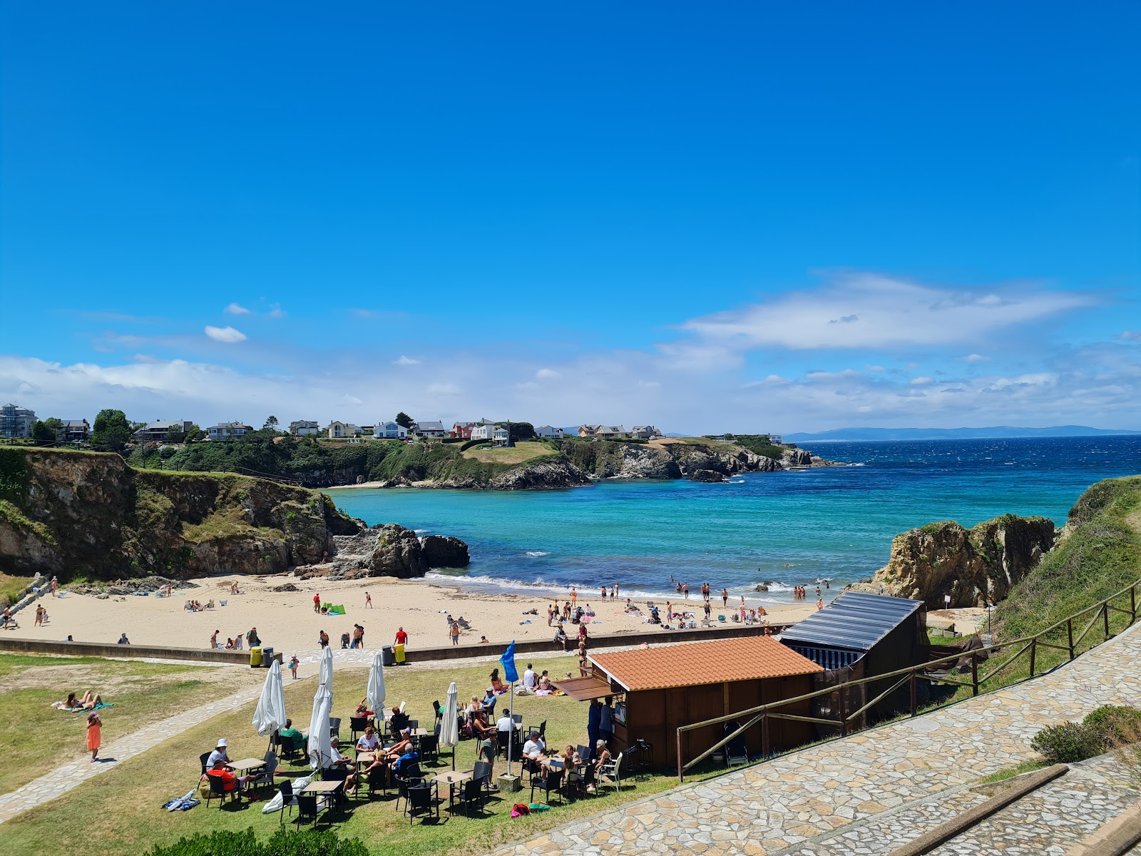 Playa del Murallon o Maleguas'in fotoğrafı düz bir kıyı şeridi ile birlikte