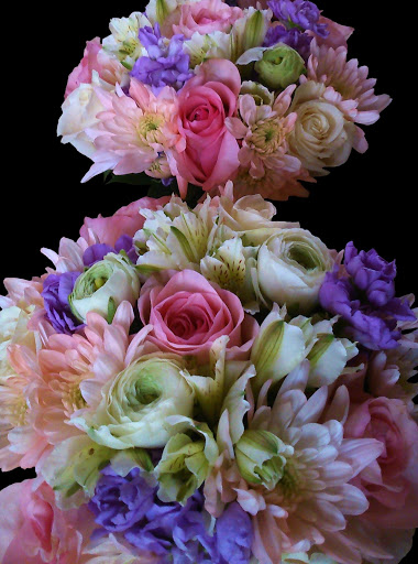 Florist «Petals-N-Glass Boutique», reviews and photos, 4474 W 8th St, Cincinnati, OH 45238, USA