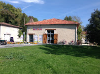 Jardin du Café Café associatif - Le Café Pluche à Comberanche-et-Épeluche - n°2