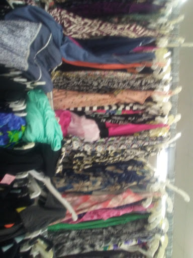 Thrift Store «Village Discount Outlet Store 08», reviews and photos, 3301 W Lawrence Ave, Chicago, IL 60625, USA