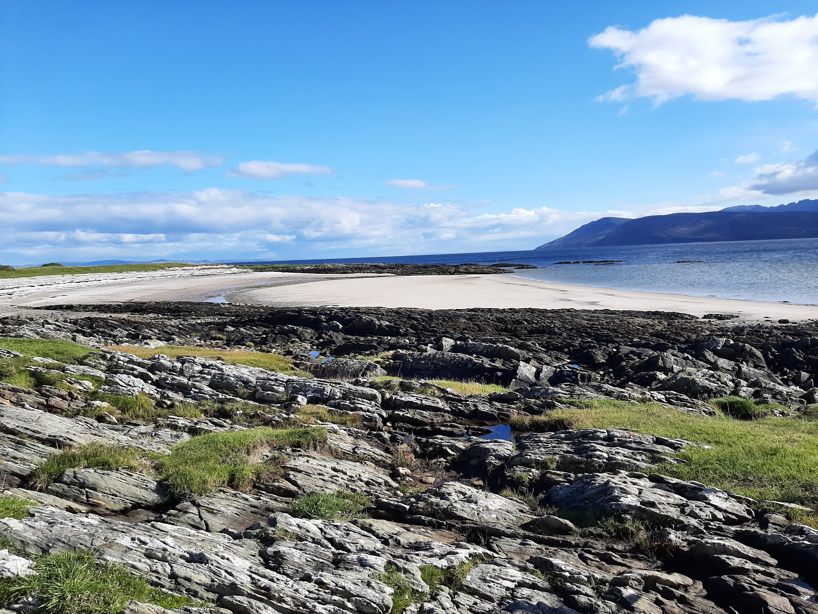 Photo de Skipness Castle Beach - bon endroit convivial pour les animaux de compagnie pour les vacances