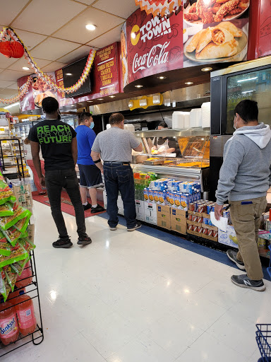 Grocery Store «C-Town Supermarkets», reviews and photos, 442 Main St, East Hartford, CT 06118, USA