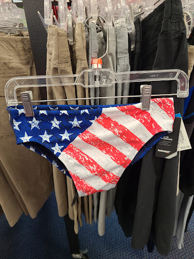 Sporting Goods Store «Big 5 Sporting Goods - Camarillo», reviews and photos, 2590 Las Posas Rd, Camarillo, CA 93010, USA