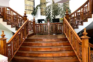 Sanaya Mansion image