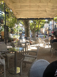 Atmosphère du Restaurant Chez Jacotte à Vaison-la-Romaine - n°1