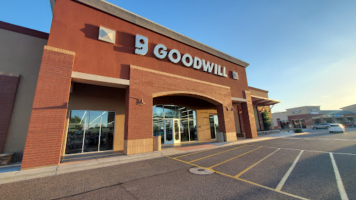 99th & Camelback Goodwill Retail Store & Donation Center, 10005 W Camelback Rd, Phoenix, AZ 85037, USA, 