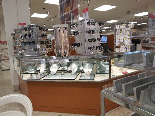 Shopping Mall «Roosevelt Mall», reviews and photos, 2339 Cottman Ave #1, Philadelphia, PA 19149, USA