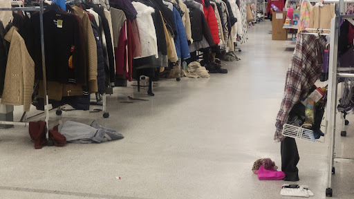 Clothing Store «Ross Dress for Less», reviews and photos, 352 S College Rd, Wilmington, NC 28403, USA