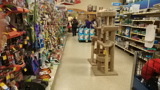 Pet Supply Store «PetSmart», reviews and photos, 1042 Fairplain Dr, Benton Harbor, MI 49022, USA