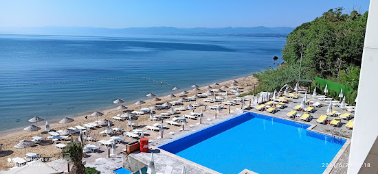 Alinn Beach