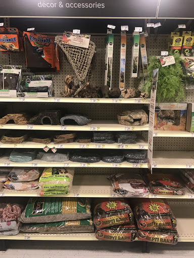 Pet Supply Store «PetSmart», reviews and photos, 13000 Aurora Ave N, Seattle, WA 98133, USA