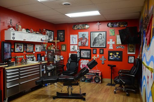Tattoo Shop «INK 180», reviews and photos, 27 Stone Hill Rd, Oswego, IL 60543, USA