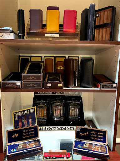 Tobacco Shop «Old Virginia Tobacco Co», reviews and photos, 5860 Kingstowne Ctr # 160, Alexandria, VA 22315, USA