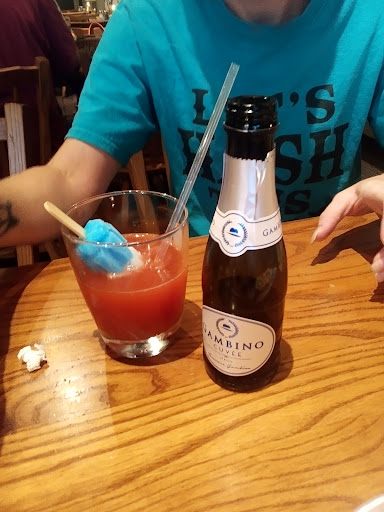 American Restaurant «Cracker Barrel Old Country Store», reviews and photos, 800 N Interstate Dr, Norman, OK 73072, USA