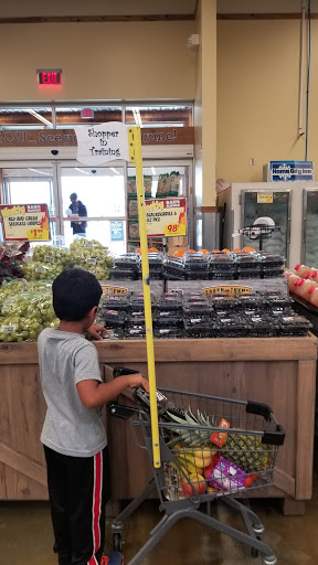 Grocery Store «Fresh Thyme Farmers Market - Omaha», reviews and photos, 14949 Evans Plaza, Omaha, NE 68116, USA