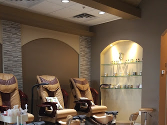 Discovery Nails & Spa