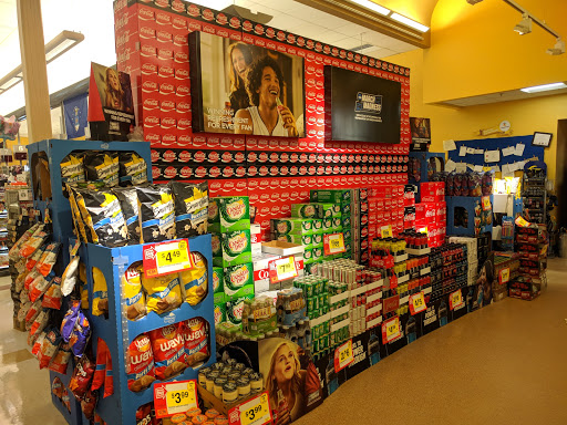 Grocery Store «Super Stop & Shop», reviews and photos, 200 New Hartford Rd, Winsted, CT 06098, USA