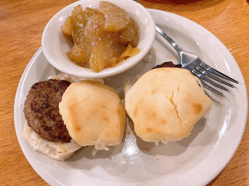 American Restaurant «Cracker Barrel Old Country Store», reviews and photos, 5580 Windward Pkwy, Alpharetta, GA 30004, USA