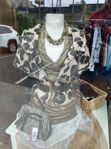 Thrift Store «St James Thrift Shop», reviews and photos, 817 Academy Dr, Solana Beach, CA 92075, USA