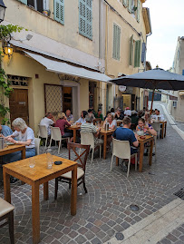 Atmosphère du Restaurant Calendal à Cassis - n°2