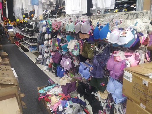 Clothing Store «7 Mile Fashion», reviews and photos, 8074 Brooklyn Blvd, Minneapolis, MN 55445, USA