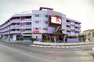 OYO 565 Trang Hotel image
