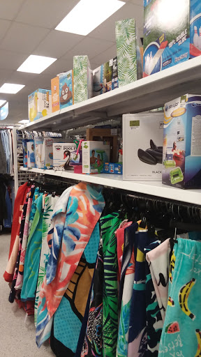 Clothing Store «Ross Dress for Less», reviews and photos, 241 N Glendale Ave, Glendale, CA 91206, USA