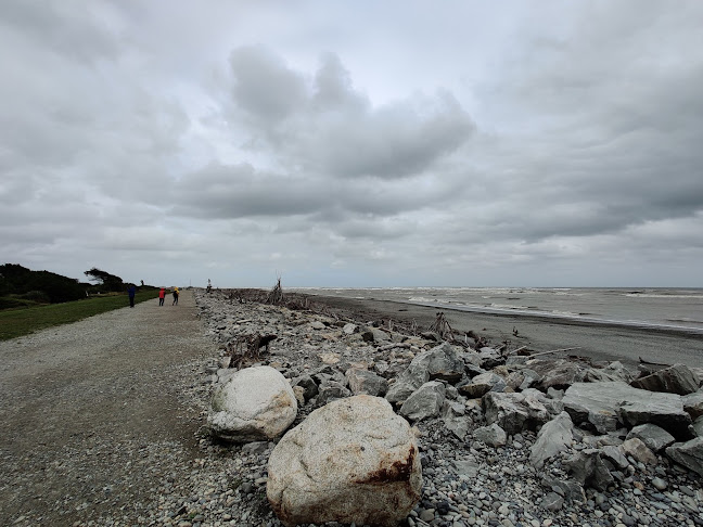 Comments and reviews of Hokitika Beach Sign