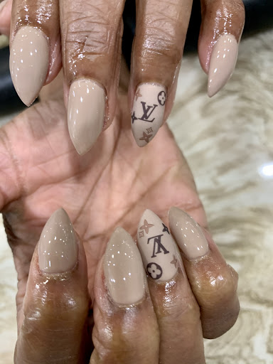 Nail Salon «Nail Beauty Salon (Threading & Henna Art)», reviews and photos, 9119 Reisterstown Rd, Owings Mills, MD 21117, USA