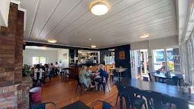 The harbour house cafe