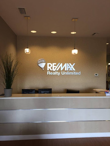 Real Estate Agency «REMAX REALTY UNLIMITED», reviews and photos, 2020 W Brandon Blvd #145, Brandon, FL 33511, USA