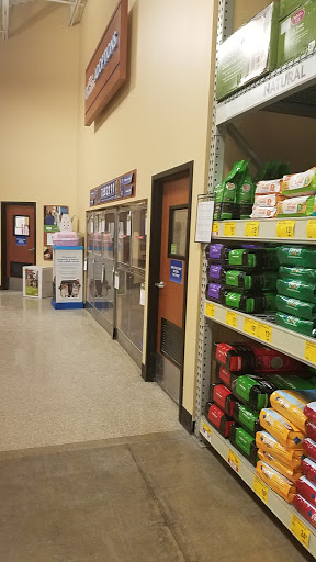 Pet Supply Store «PetSmart», reviews and photos, 3750 W Market St, Fairlawn, OH 44333, USA