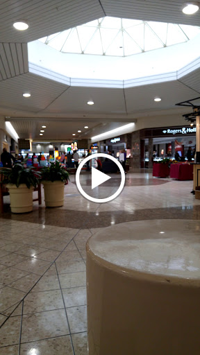Shopping Mall «Oakwood Mall», reviews and photos, 4800 Golf Rd, Eau Claire, WI 54701, USA