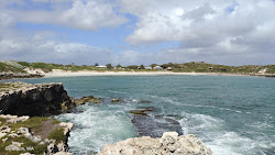 Rocky Bay Beach'in fotoğrafı ve yerleşim