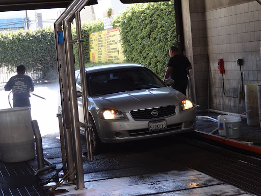Car Wash «Topanga Car Wash», reviews and photos, 6829 Topanga Canyon Blvd, Canoga Park, CA 91303, USA