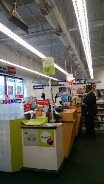 Staples - Photo 3 - Car repair in Grosse Pointe, MI, Warren