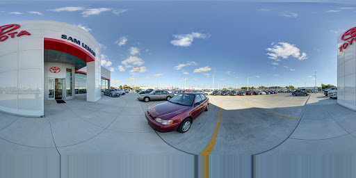 Toyota Dealer «Sam Leman Toyota Bloomington», reviews and photos, 1502 Morrissey Dr, Bloomington, IL 61701, USA