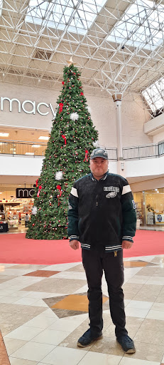 Eye Care Center «Visionworks - Oxford Valley Mall», reviews and photos, 2300 E Old Lincoln Hwy, Langhorne, PA 19047, USA