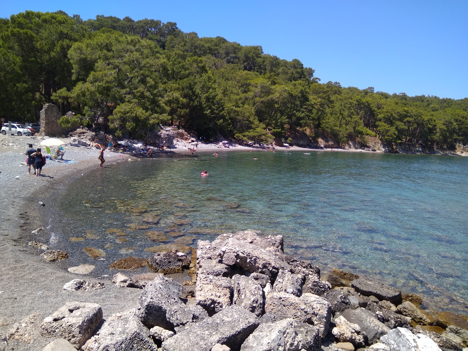 Foto von Phaselis Liman Kalintilari Beach mit grauer sand & felsen Oberfläche