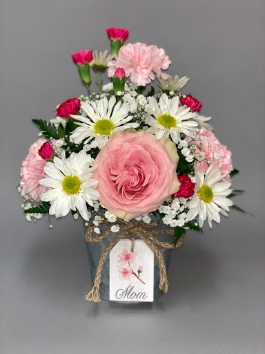 Florist «Harriets Flowers», reviews and photos, 226 College Ave W, Ruskin, FL 33570, USA
