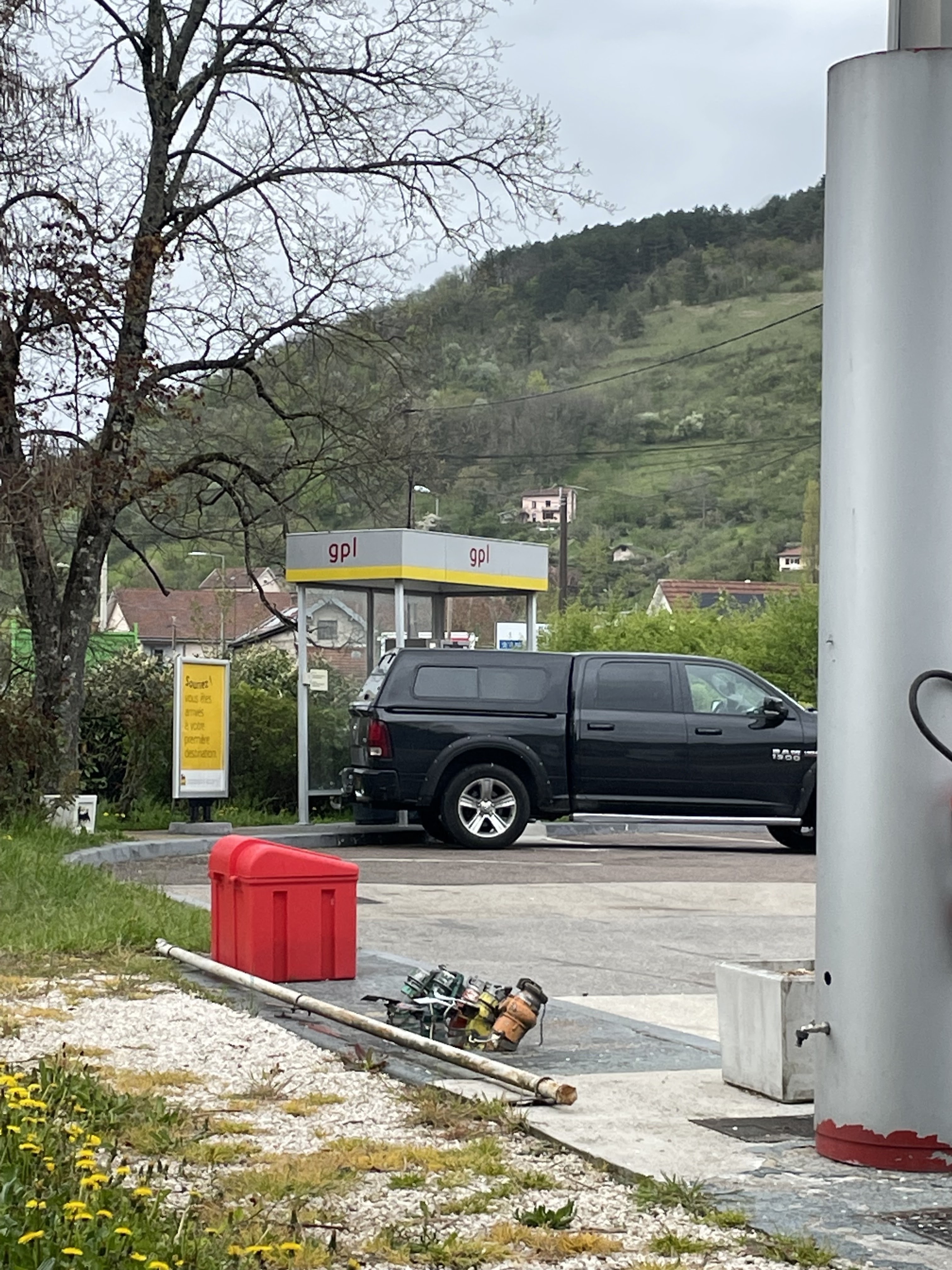 Photo n° 2 de l'avis de Miroslav.o fait le 22/04/2023 à 12:45