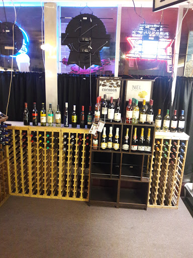 Liquor Store «Mesa Junction Wine & Spirits», reviews and photos, 105 Colorado Ave, Pueblo, CO 81004, USA