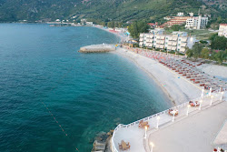 Cekodhima Beach'in fotoğrafı düz bir kıyı şeridi ile birlikte