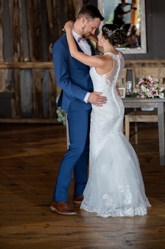 Bridal Shop «Isabel Donnelly Bridal Alterations», reviews and photos, 5145 Morningside Ln, Ellicott City, MD 21043, USA