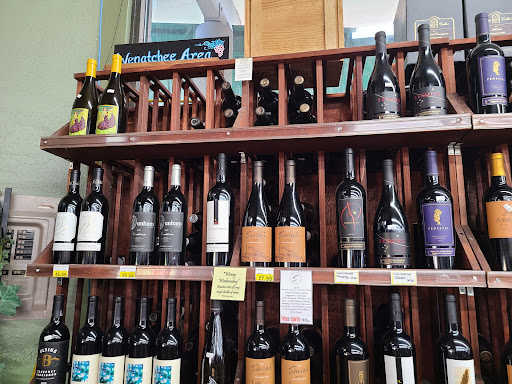 Grocery Store «Red Apple Markets», reviews and photos, 310 W Manson Hwy, Chelan, WA 98816, USA