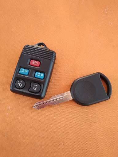 Key Duplication Service «Car Keys Express», reviews and photos, 828 E Market St, Louisville, KY 40206, USA