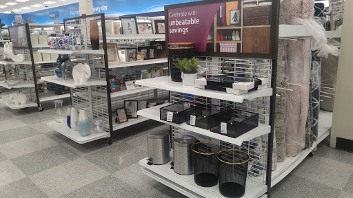 Clothing Store «Ross Dress for Less», reviews and photos, 1401 Missouri Ave N, Largo, FL 33770, USA